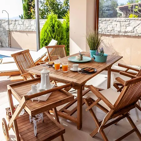 Vasiliki, Next To Platanias, 6min From Sea *