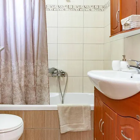 Villa Vasiliki, Next To Platanias, 6min From Sea Vrísai